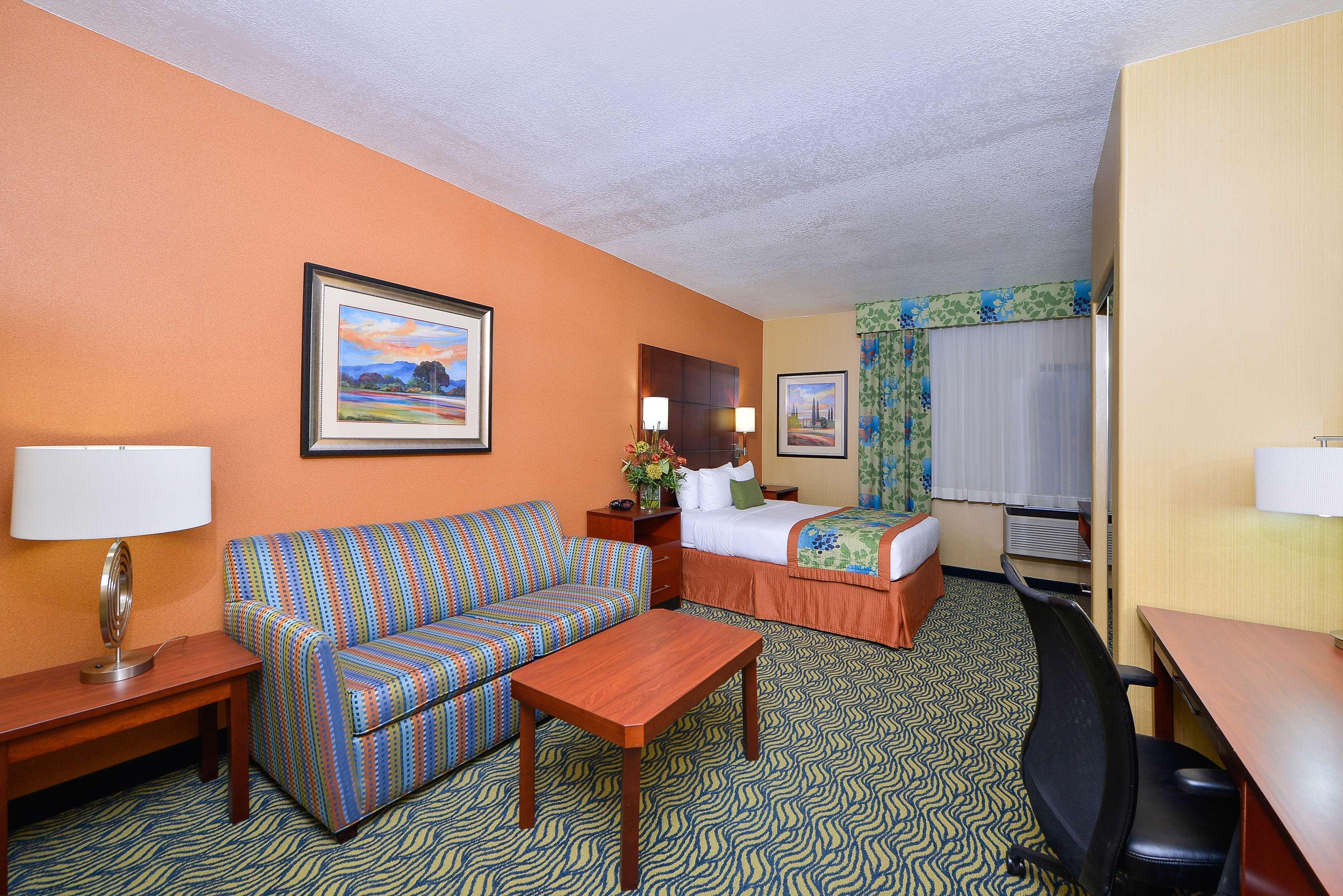 Best Western Plus Fresno Inn Exterior foto