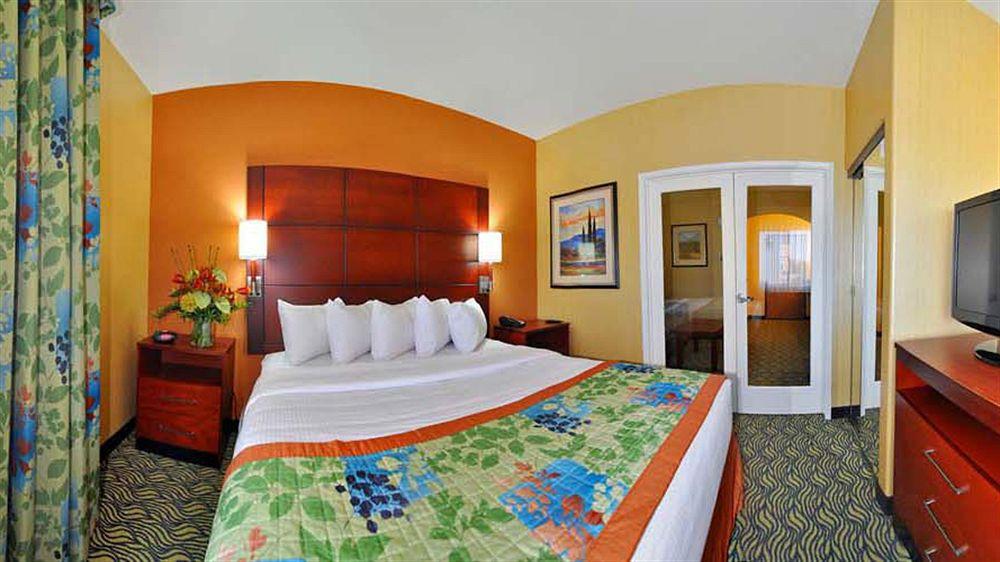 Best Western Plus Fresno Inn Exterior foto